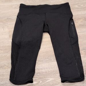 Black Capri Leggings with Side Pocket